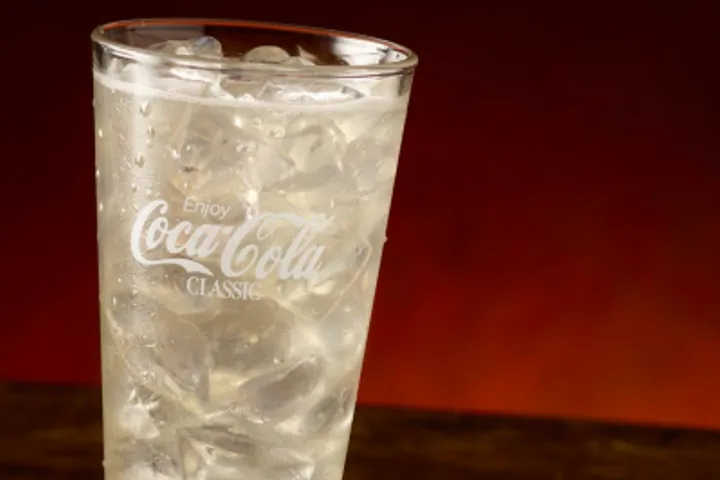 Texas Roadhouse 20 oz Lemonade: Price, Calories & Nutrition