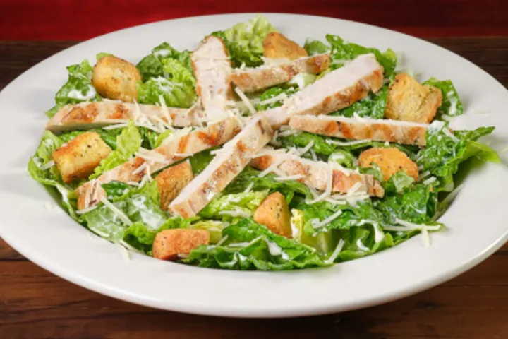 Texas Roadhouse Chicken Caesar Salad: Price & Calories