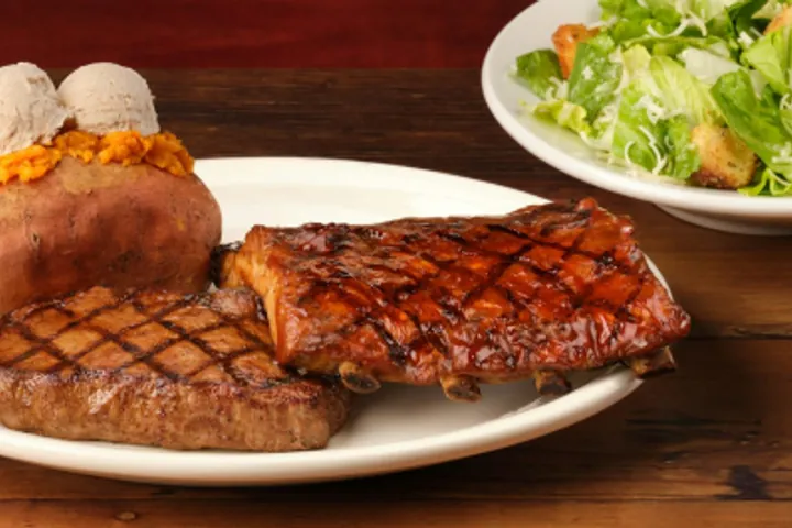 Texas Roadhouse Meal Cost Planner: Total Bill With Tax & Tip