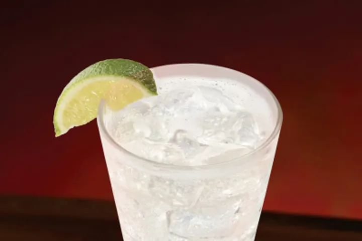 Texas Roadhouse Tito's & Soda: Price, Calories & Nutrition